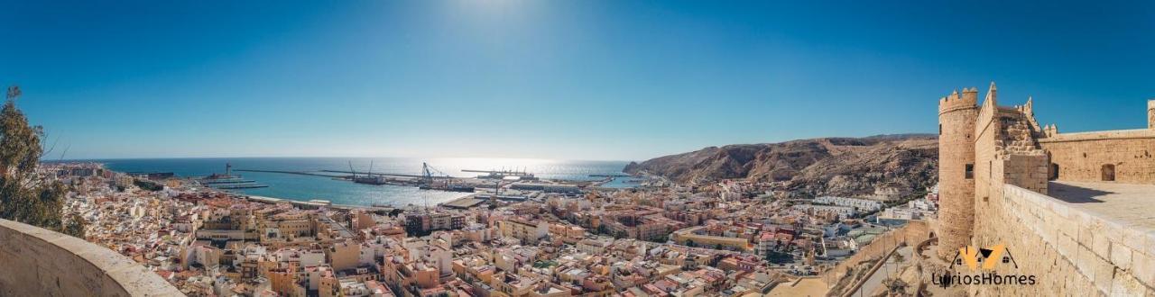 Lyrioshomes Beach Roquetas De Mar , Piscina Y Parque Infantil Экстерьер фото